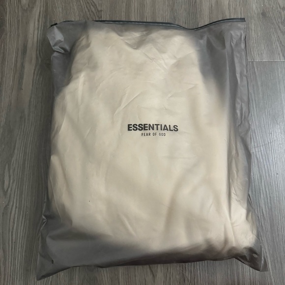 Fear of God Essentials Cloud Dancer Hoodie Kith Size Large New with Tags - Picture 2 of 14